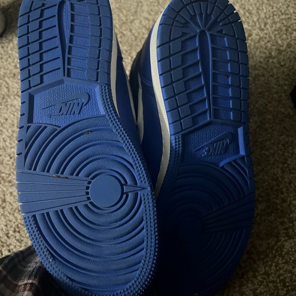2018
Air Jordan 1 Retro High OG 'Hyper Royal': Size 8 - Picture 3 of 3